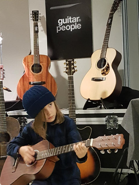 Bästa gitarren för nybörjare - så väljer du rätt